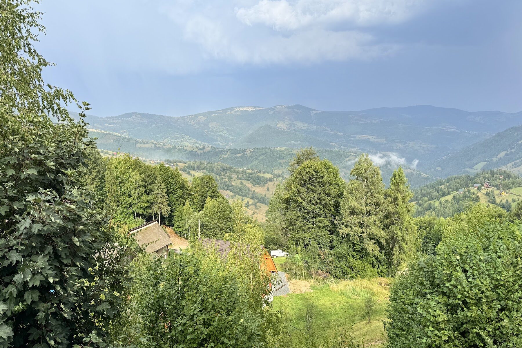 Peisaj din Munții Apuseni — fotografia 5